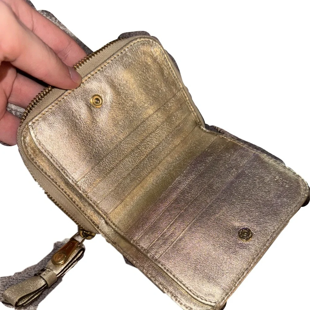 Chloe Authentic Metallic Gold Leather Zip Wallet (Rare) - Picture 4 of 4